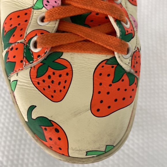 Gucci Ace Strawberry Print Leather Sneakers in Cream & Red, Size 39.5 - Picture 6 of 8
